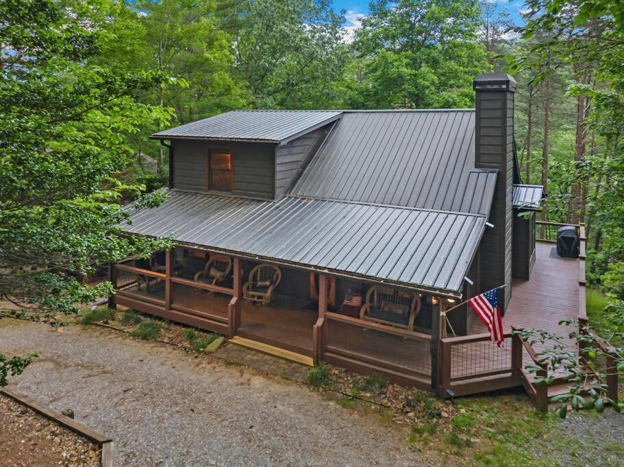 Holiday home Lakeside Retreat Hot Tub Fishing Hiking *