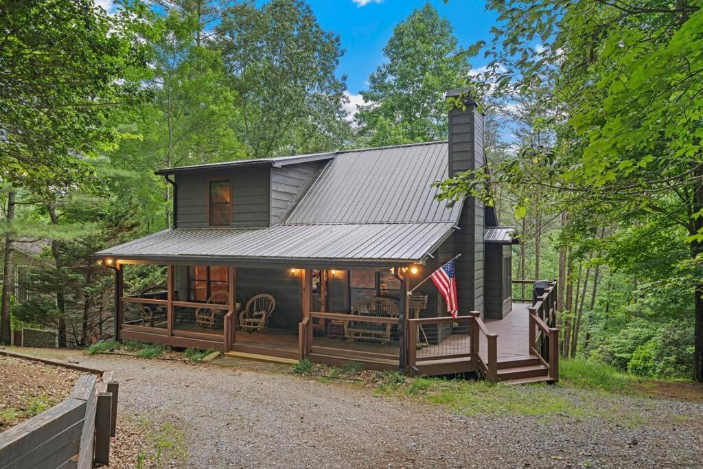 Lakeside Retreat Hot Tub Fishing Hiking