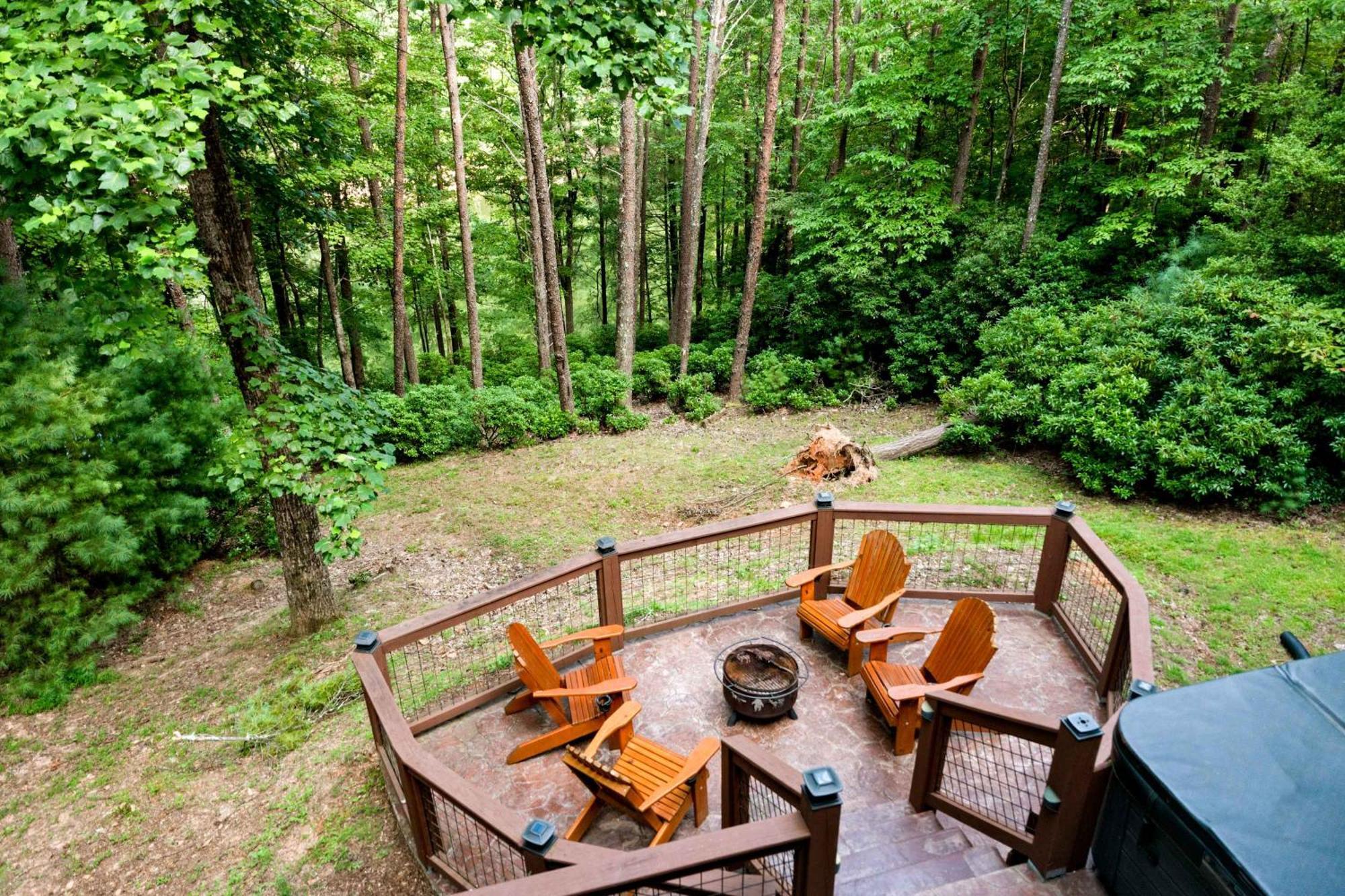 Lakeside Retreat Hot Tub Fishing Hiking
