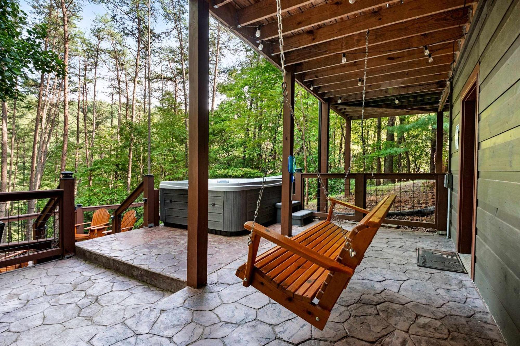 Holiday home Lakeside Retreat Hot Tub Fishing Hiking Ellijay